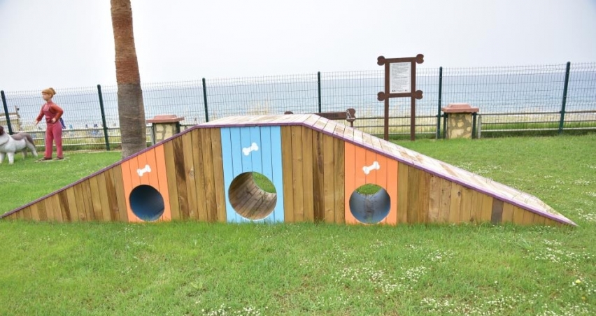 Mahmutlar Mahallesi’nde köpekler için oyun ve eğitim parkını hizmete açıldı