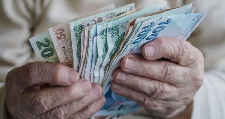 Çiftçi emekliler de 5 bin lira ödeme imkanından faydalanacak